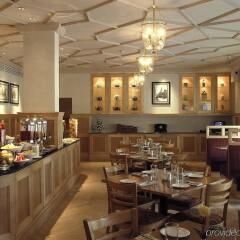 Отель The Claridges New Delhi питание