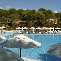 Отель Blau Privilege Porto Petro Beach Resort & Spa бассейн