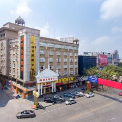 Отель Vienna Hotel Zhongshan Bus Station Китай, Чжуншань - отзывы, цены и фото номеров - забронировать отель Vienna Hotel Zhongshan Bus Station онлайн парковка