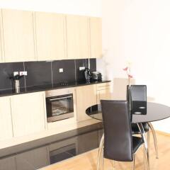 Отель Glasgow Lofts в номере