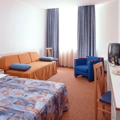 Novotel Warszawa Airport in Warsaw, Poland from 96$, photos, reviews - zenhotels.com guestroom photo 3