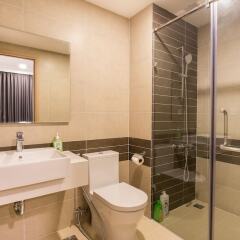 Апартаменты Saigon Apartment - RiverGate Residence ванная фото 2