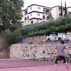 Отель Geranion Village спортивное сооружение