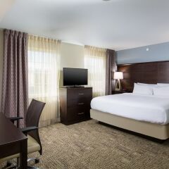 Отель Staybridge Suites Columbus Polaris комната для гостей