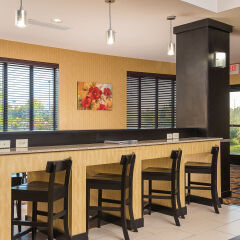 Отель Holiday Inn Express and Suites Lafayette East питание фото 2