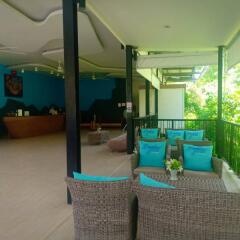 Отель Bay View Resort - Phi Phi Island фото 8