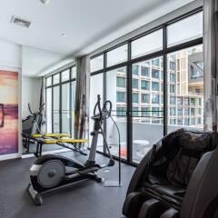 Отель Tonson Residence B Boutique фитнесс-зал