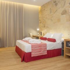 Soho Boutique Capuchinos Hotel сейф в номере