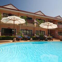 Отель Lanta Seafront Resort Ланта бассейн фото 2
