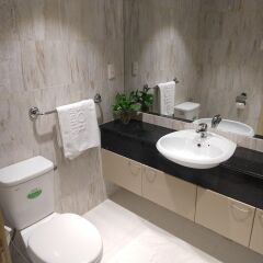 Апартаменты Saigon Apartments Хошимин ванная фото 2