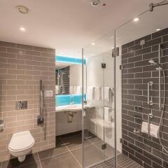 Отель Holiday Inn Express Cologne - City Centre Кёльн ванная