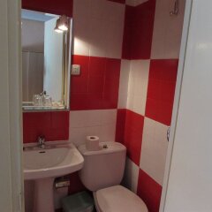 Отель Hostal Rober ванная