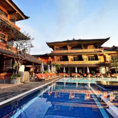 Отель Wina Holiday Villa бассейн