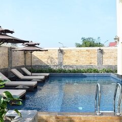 Royal Riverside Hoi An Hotel бассейн