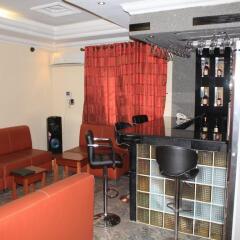 Отель Tyndale Residence Ltd развлечения