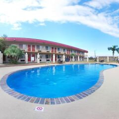 Отель Econo Lodge Кингсвилль бассейн фото 2