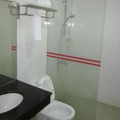 Отель Tiantian Hotel Китай, Шэньчжэнь - отзывы, цены и фото номеров - забронировать отель Tiantian Hotel онлайн ванная