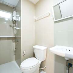 Апартаменты Nw Apartment Lasalle 59 Бангкок ванная