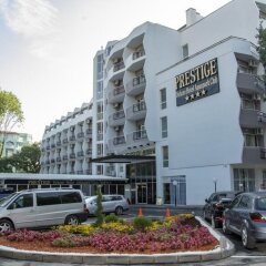 Prestige Hotel and Aquapark Золотые пески парковка