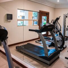 Отель Best Western Cumbres Aeropuerto фитнесс-зал фото 2