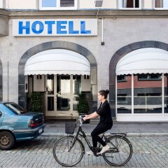 Отель Hotell Astoria Швеция, Мальме - 1 отзыв об отеле, цены и фото номеров - забронировать отель Hotell Astoria онлайн спортивное сооружение