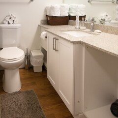 Отель Executive Suites in Burnaby Канада, Бурнаби - отзывы, цены и фото номеров - забронировать отель Executive Suites in Burnaby онлайн в номере