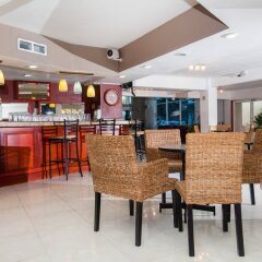 Отель Holiday Inn Cancun Arenas Мексика, Канкун - отзывы, цены и фото номеров - забронировать отель Holiday Inn Cancun Arenas онлайн гостиничный бар