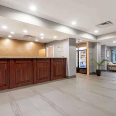 Отель Hawthorn Suites by Wyndham Columbus West интерьер отеля