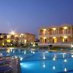 Emerald Hotel бассейн фото 2