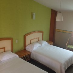 Hotel Hacienda Montesinos in Morelia, Mexico from 51$, photos, reviews - zenhotels.com guestroom photo 4