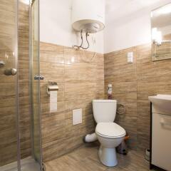 Отель Moon Hostel Польша, Вроцлав - 1 отзыв об отеле, цены и фото номеров - забронировать отель Moon Hostel онлайн ванная фото 2