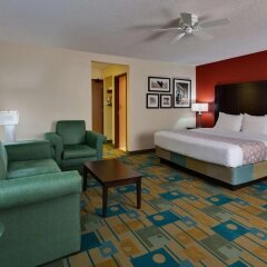 La quinta inn suites plattsburgh united states