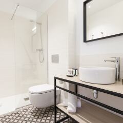 Апартаменты Aspasios Poblenou Apartments ванная