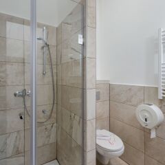Отель Amber Gardenview Studios ванная фото 5