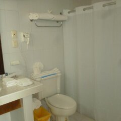Отель Comfort Inn Palenque Maya Tucán ванная