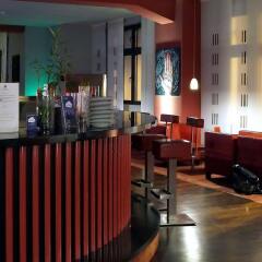 AZIMUT Hotel Cologne гостиничный бар фото 2