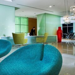 Отель Fraser Place Kuala Lumpur Малайзия, Куала-Лумпур - 2 отзыва об отеле, цены и фото номеров - забронировать отель Fraser Place Kuala Lumpur онлайн бассейн фото 3