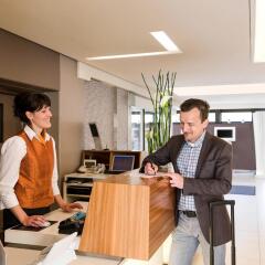 Отель Novotel Nuernberg Messezentrum Германия, Нюрнберг - отзывы, цены и фото номеров - забронировать отель Novotel Nuernberg Messezentrum онлайн интерьер отеля фото 2