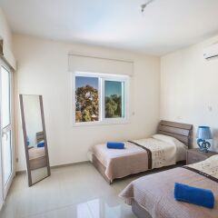 Отель Shaye Frontline Villa Кипр, Протарас - отзывы, цены и фото номеров - забронировать отель Shaye Frontline Villa онлайн комната для гостей фото 4