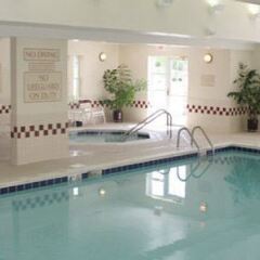 Отель Residence Inn Frederick бассейн