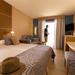 Отель ROBINSON ESQUINZO PLAYA - All Inclusive Испания, Эскинсо - отзывы, цены и фото номеров - забронировать отель ROBINSON ESQUINZO PLAYA - All Inclusive онлайн комната для гостей