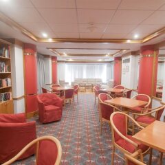 Diplomat Hotel развлечения