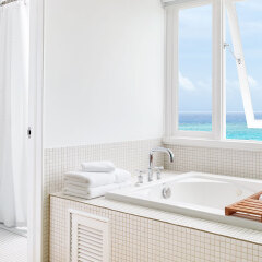 Отель Couples Tower Isle All Inclusive ванная
