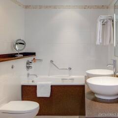 Отель Hilton Brighton Metropole ванная фото 3
