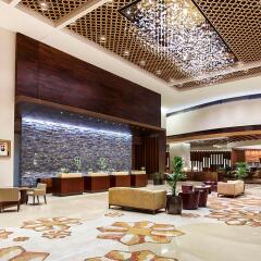 Отель Al Ghurair Rayhaan by Rotana интерьер отеля фото 2