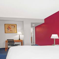 Отель Hawthorn Suites by Wyndham Airport East Hotel США, Колумбус - отзывы, цены и фото номеров - забронировать отель Hawthorn Suites by Wyndham Airport East Hotel онлайн комната для гостей фото 5