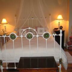 Отель Happy Lands Self Catering/B&B в номере