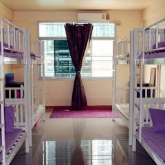 Small Elephant Hostel Бангкок комната для гостей