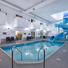 Отель Canadas Best Value Inn Valemount бассейн