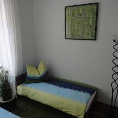 Отель Flatprovider - Comfort Gauss Apartment Австрия, Вена - отзывы, цены и фото номеров - забронировать отель Flatprovider - Comfort Gauss Apartment онлайн комната для гостей фото 4